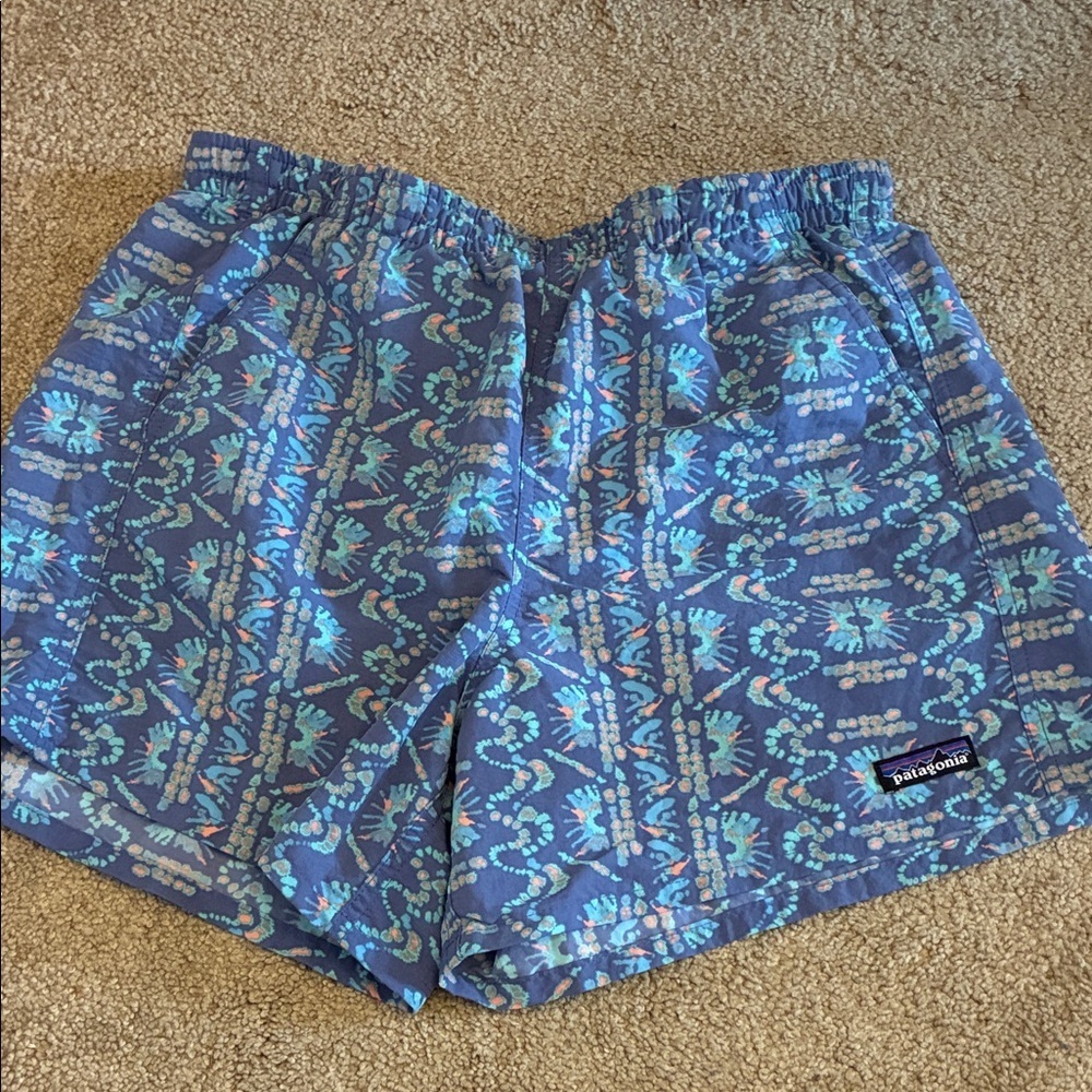 Patagonia Patterned Shorts size Small
